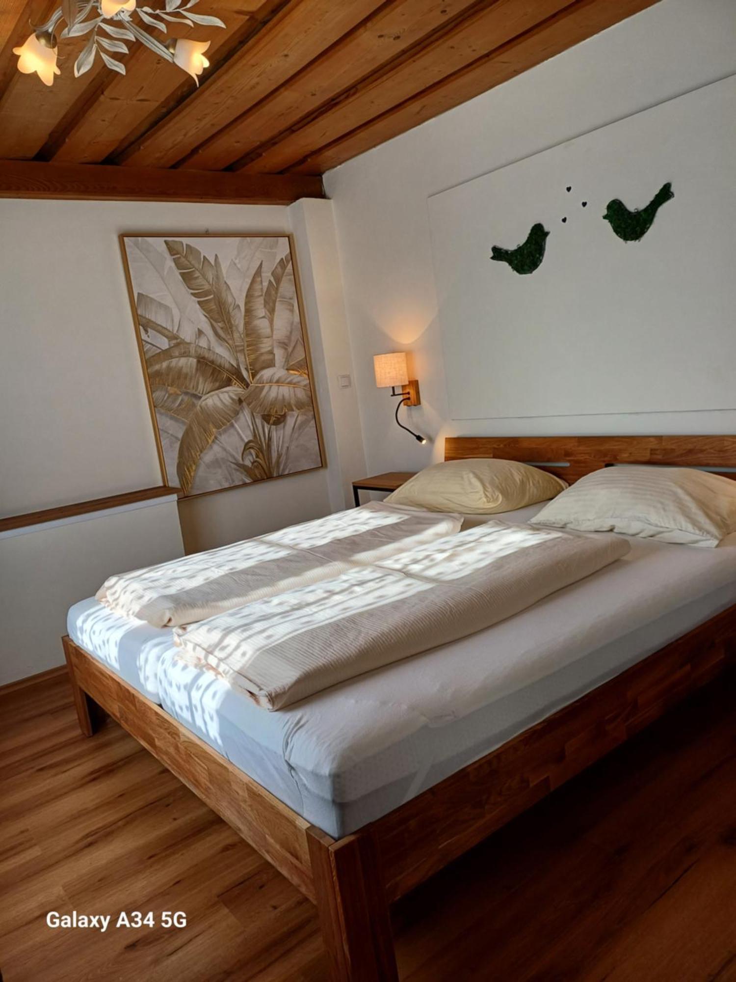 Haus Am Moos Bed & Breakfast Salzburg Bagian luar foto